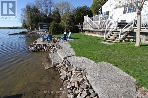 19 Hillcrest Avenue, Kawartha Lakes, ON - Outdoor With Body Of Water