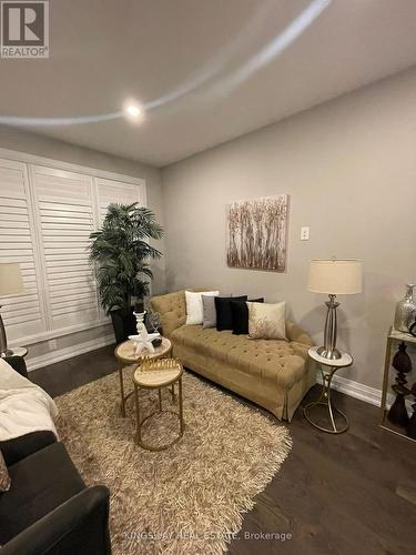2 - 8974 Willoughby Drive, Niagara Falls, ON - Indoor Photo Showing Other Room