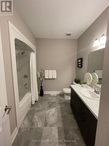 2 - 8974 Willoughby Drive, Niagara Falls, ON - Indoor Photo Showing Bathroom