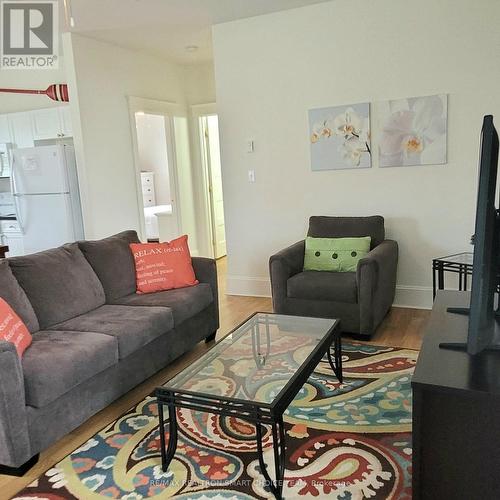 40 Meadow View Lane, Prince Edward County (Athol), ON - Indoor Photo Showing Living Room