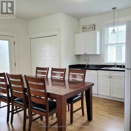 40 Meadow View Lane, Prince Edward County, ON - Indoor Photo Showing Dining Room