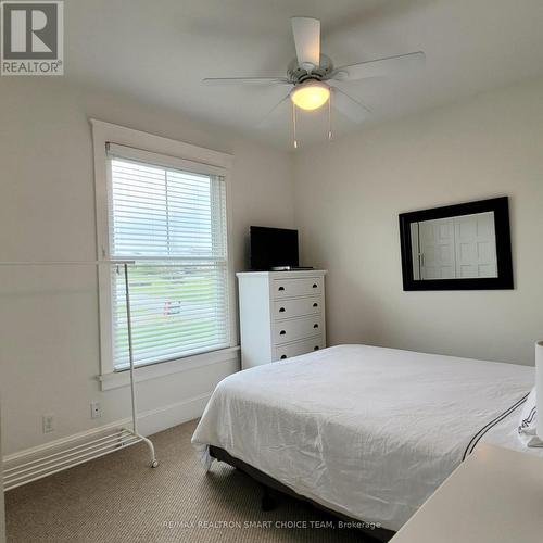 40 Meadow View Lane, Prince Edward County, ON - Indoor Photo Showing Bedroom