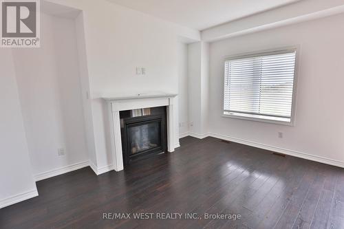 24 Scenic Ridge Gate, Brantford, ON - Indoor Photo Showing Living Room With Fireplace