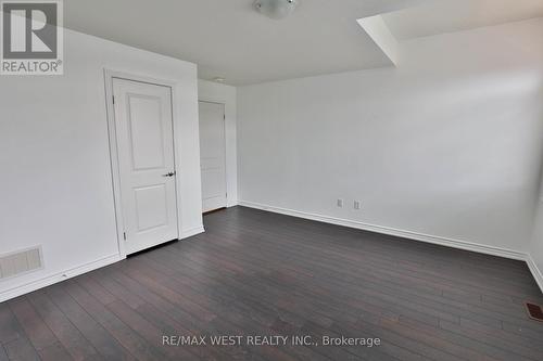 24 Scenic Ridge Gate, Brantford, ON - Indoor Photo Showing Other Room
