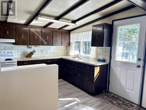 8241 Peterson Road, Fraser Lake, BC - Indoor Photo Showing Kitchen