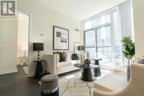 803 - 99 John Street, Toronto (Waterfront Communities), ON - Indoor Photo Showing Living Room