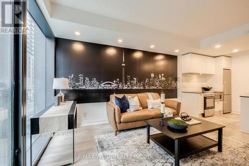 202 - 57 St Joseph Street, Toronto, ON - Indoor Photo Showing Living Room