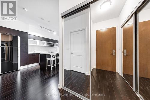 5609 - 386 Yonge Street, Toronto (Bay Street Corridor), ON - Indoor Photo Showing Other Room