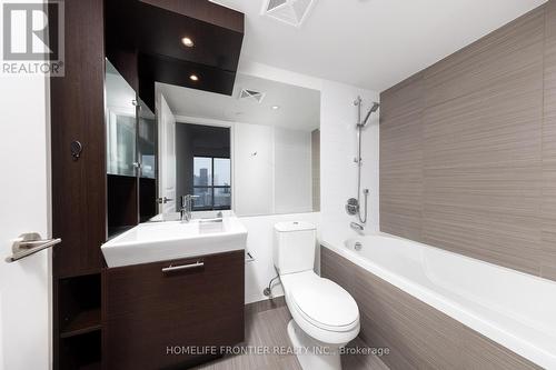 5609 - 386 Yonge Street, Toronto (Bay Street Corridor), ON - Indoor Photo Showing Bathroom