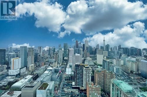 5609 - 386 Yonge Street, Toronto, ON - Outdoor With View