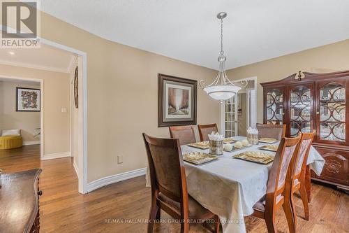 810 Firth Court, Newmarket, ON - Indoor Photo Showing Dining Room