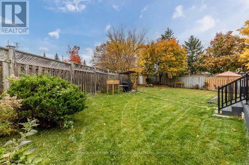 810 Firth Court, Newmarket, ON - Outdoor With Backyard