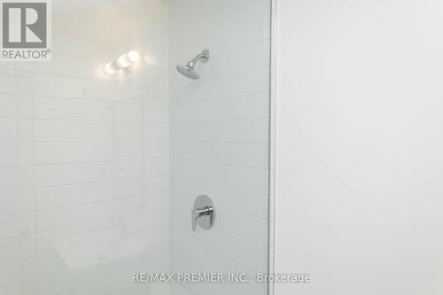 622A - 8119 Birchmount Road, Markham, ON - Indoor Photo Showing Bathroom