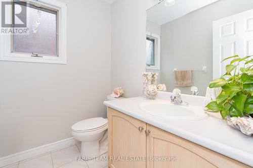 2265 Brays Lane, Oakville, ON - Indoor Photo Showing Bathroom