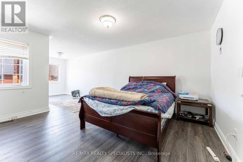 3533 Eglinton Avenue W, Mississauga, ON - Indoor Photo Showing Bedroom