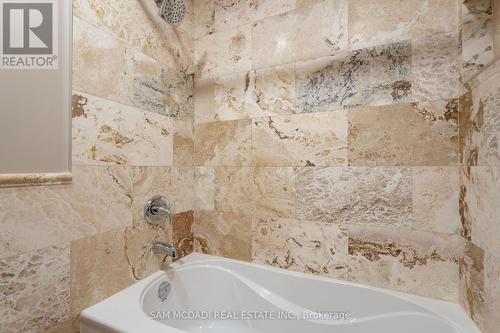3556 Silverplains Drive, Mississauga, ON - Indoor Photo Showing Bathroom