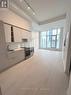 529 - 3900 Confederation Parkway, Mississauga, ON  - Indoor Photo Showing Kitchen 