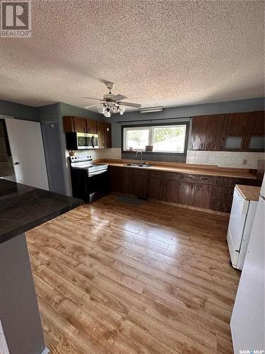 32 1St Avenue Nw, Preeceville, SK - Indoor