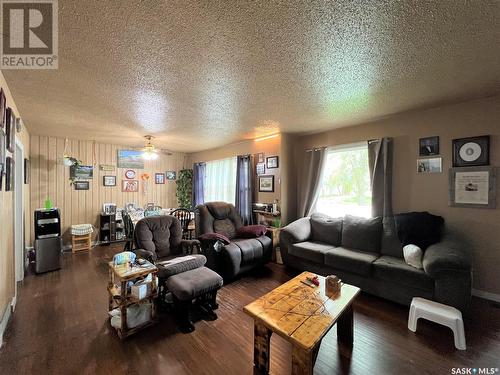 104 2Nd Street E, Meadow Lake, SK - Indoor Photo Showing Living Room