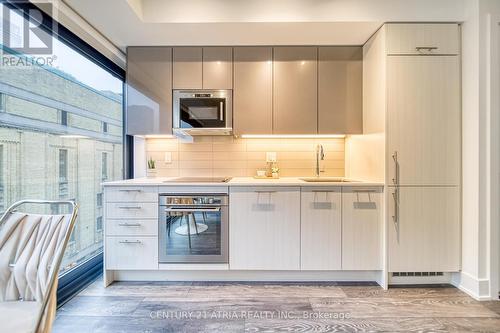 513 - 403 Church Street, Toronto, ON - Indoor Photo Showing Kitchen