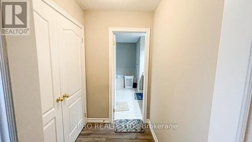 3339 Moses Way, Burlington, ON - Indoor Photo Showing Other Room