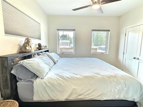 7 - 1512 Granite Drive, Golden, BC - Indoor Photo Showing Bedroom