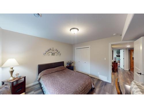 2976 Eagle Ridge Point N, Cranbrook, BC - Indoor Photo Showing Bedroom