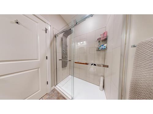 2976 Eagle Ridge Point N, Cranbrook, BC - Indoor Photo Showing Bathroom
