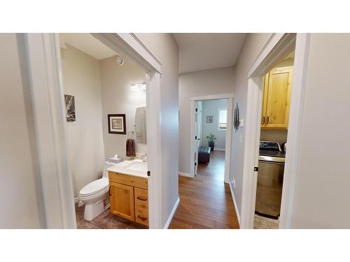 2976 Eagle Ridge Point N, Cranbrook, BC - Indoor Photo Showing Bathroom