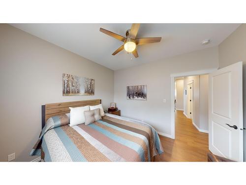2976 Eagle Ridge Point N, Cranbrook, BC - Indoor Photo Showing Bedroom