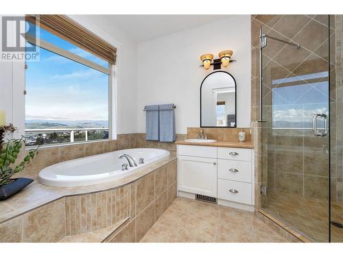 1437 Copper Mountain Court, Vernon, BC - Indoor Photo Showing Bathroom
