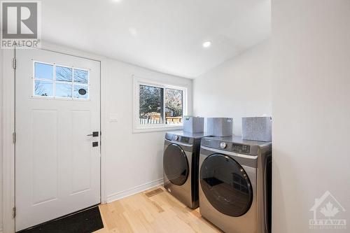 56 Stirling Avenue, Ottawa, ON - Indoor Photo Showing Laundry Room