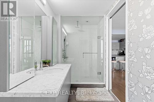 2309 - 90 Park Lawn Road, Toronto, ON - Indoor Photo Showing Bathroom