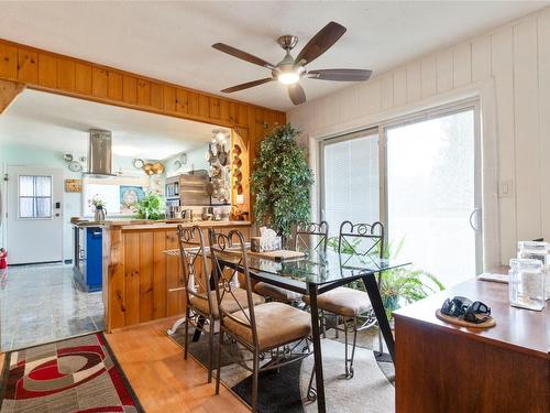 2363 Forest Drive, Blind Bay, BC - Indoor Photo Showing Dining Room