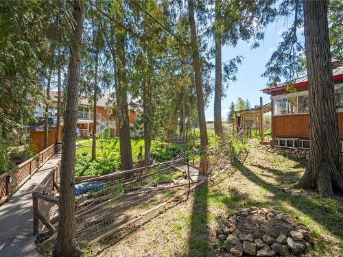 2363 Forest Drive, Blind Bay, BC - Outdoor
