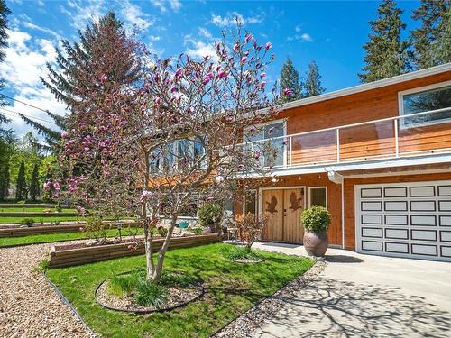 2363 Forest Drive, Blind Bay, BC - Outdoor