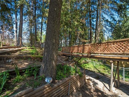 2363 Forest Drive, Blind Bay, BC - Outdoor