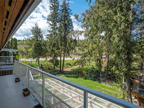 2363 Forest Drive, Blind Bay, BC - Outdoor