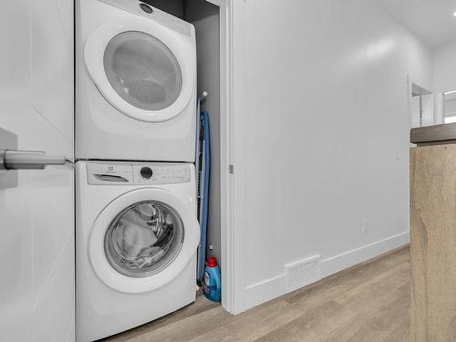402-11581 Rogers Road, Lake Country, BC - Indoor Photo Showing Laundry Room
