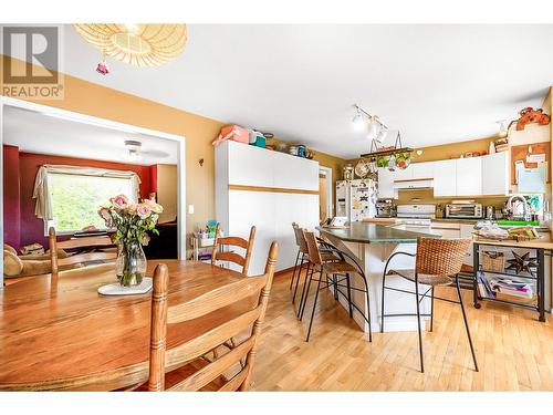 2353 Shannon Woods Drive, West Kelowna, BC - Indoor Photo Showing Dining Room