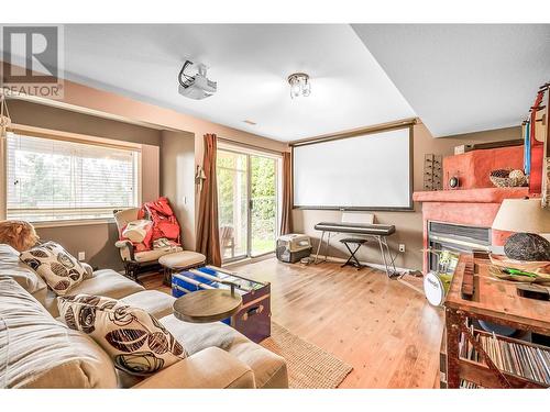 2353 Shannon Woods Drive, West Kelowna, BC - Indoor Photo Showing Living Room With Fireplace