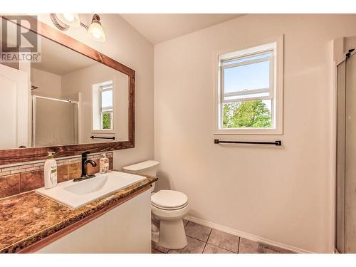 2353 Shannon Woods Drive, West Kelowna, BC - Indoor Photo Showing Bathroom