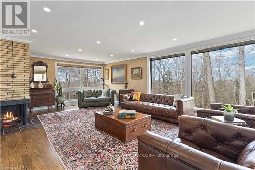 484 Westmount Drive, London, ON - Indoor Photo Showing Living Room With Fireplace