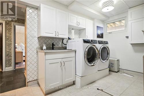 484 Westmount Drive, London, ON - Indoor Photo Showing Laundry Room