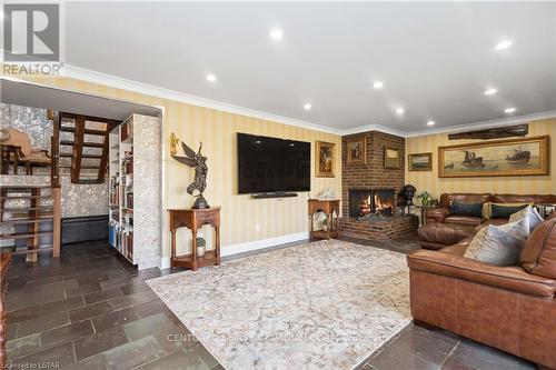 484 Westmount Drive, London, ON - Indoor Photo Showing Living Room With Fireplace