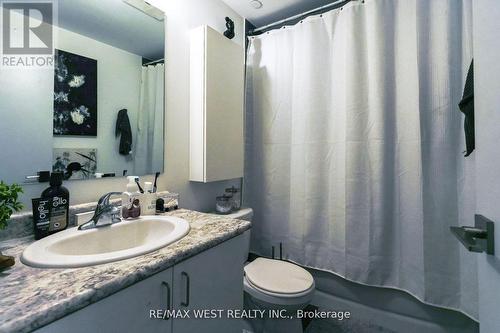 211 - 1 Falaise Road, Toronto, ON - Indoor Photo Showing Bathroom