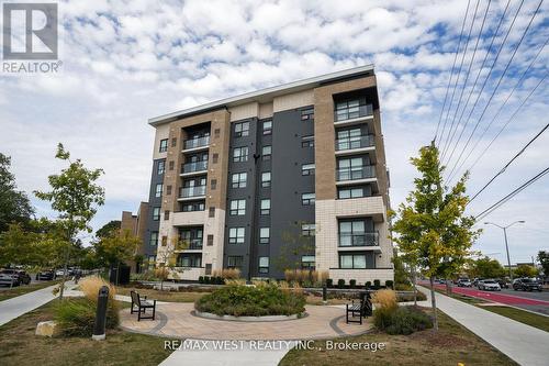 211 - 1 Falaise Road, Toronto, ON - Outdoor With Balcony With Facade