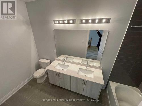 69 Seguin Street, Richmond Hill (Oak Ridges), ON - Indoor Photo Showing Bathroom