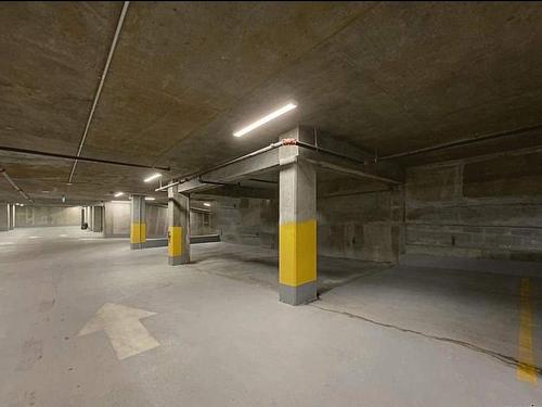 Stationnement - 202-1625 Rue Clark, Montréal (Ville-Marie), QC - Indoor Photo Showing Garage