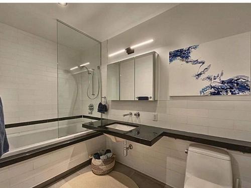 Salle de bains - 202-1625 Rue Clark, Montréal (Ville-Marie), QC - Indoor Photo Showing Bathroom